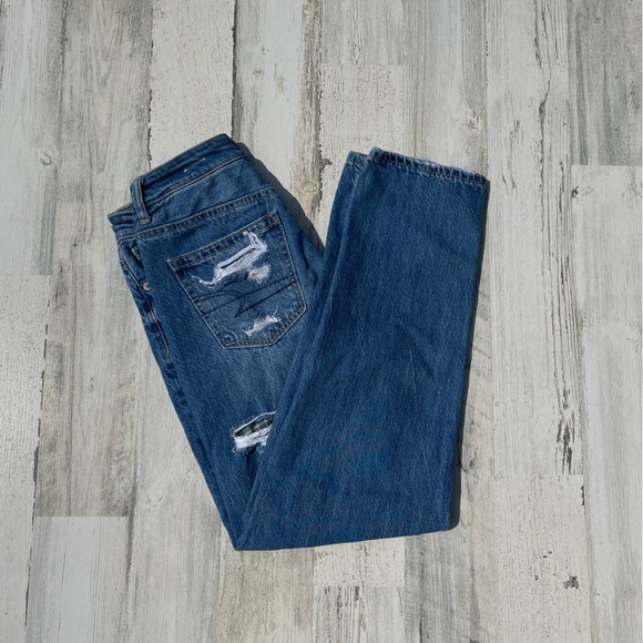*Not for Sale* American Eagle AE Ripped Boyfriend Jeans Size: 0 - Picture 3 of 5